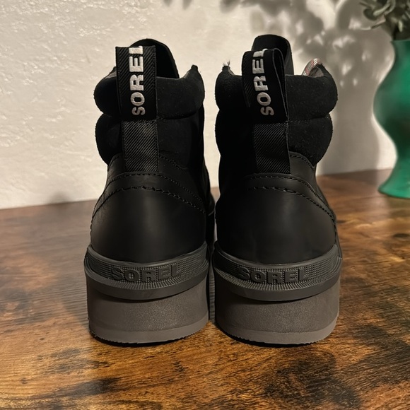 Sorel Hi-Line Hiking Boots - Waterproof, Leather Women 12- Men 10. - Picture 4 of 7